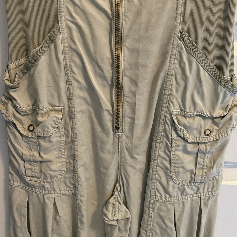 XCVI Sleeveless Light Green Limescent Macgowan Crop Jumpsuit with Pockets - Picture 4 of 8